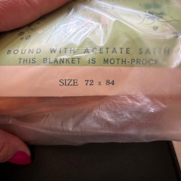 Peggy Pepperell Vintage Rayon & Nylon 72”X84” Blanket NWT!! - Picture 3 of 9